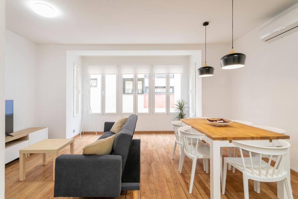 Cozy Apartment City Center Аликанте Екстериор снимка